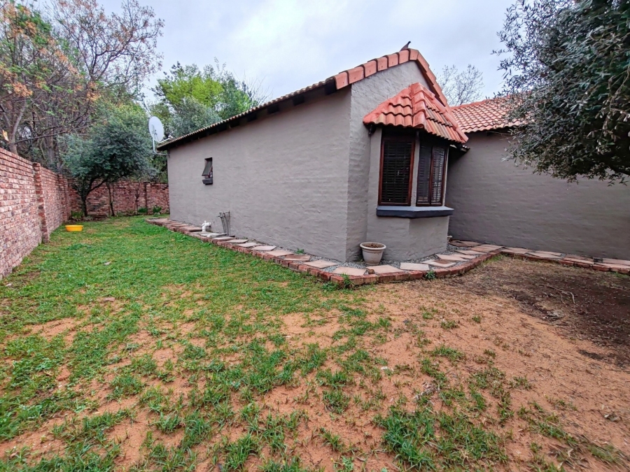 3 Bedroom Property for Sale in Mooivallei Park North West